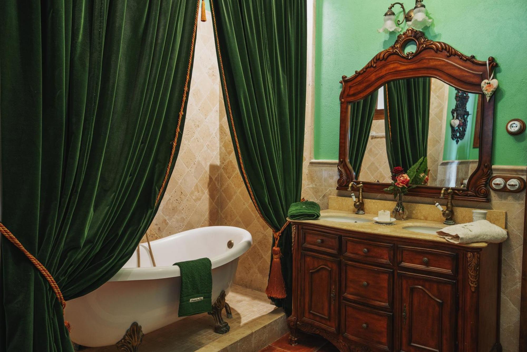 Masia Can Viver - Olive Oil Tourism B&B Bigues I Riells Extérieur photo