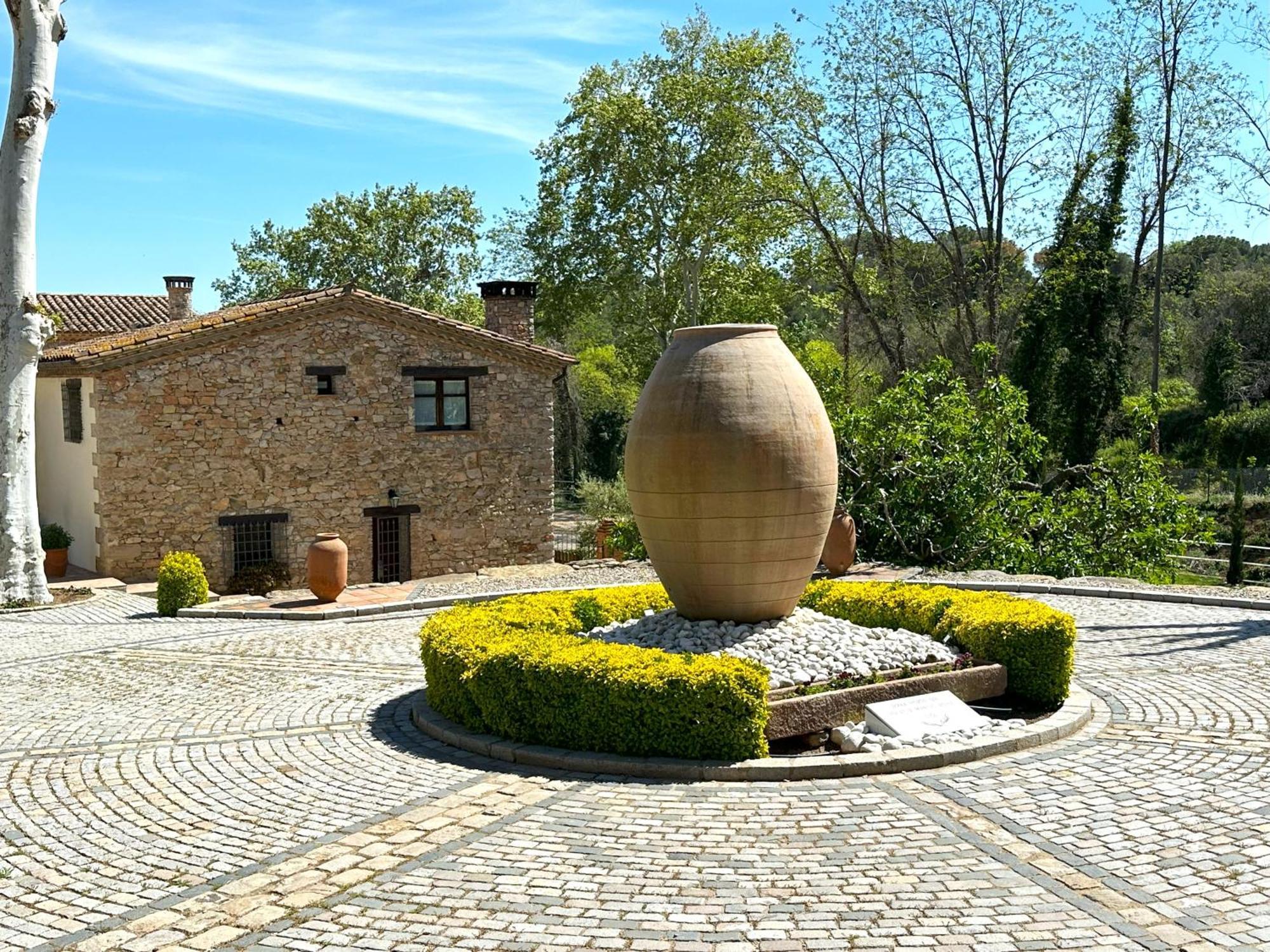 Masia Can Viver - Olive Oil Tourism B&B Bigues I Riells Extérieur photo