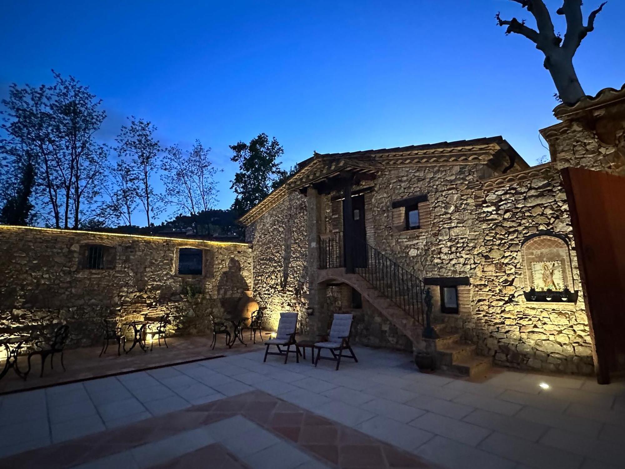 Masia Can Viver - Olive Oil Tourism B&B Bigues I Riells Extérieur photo