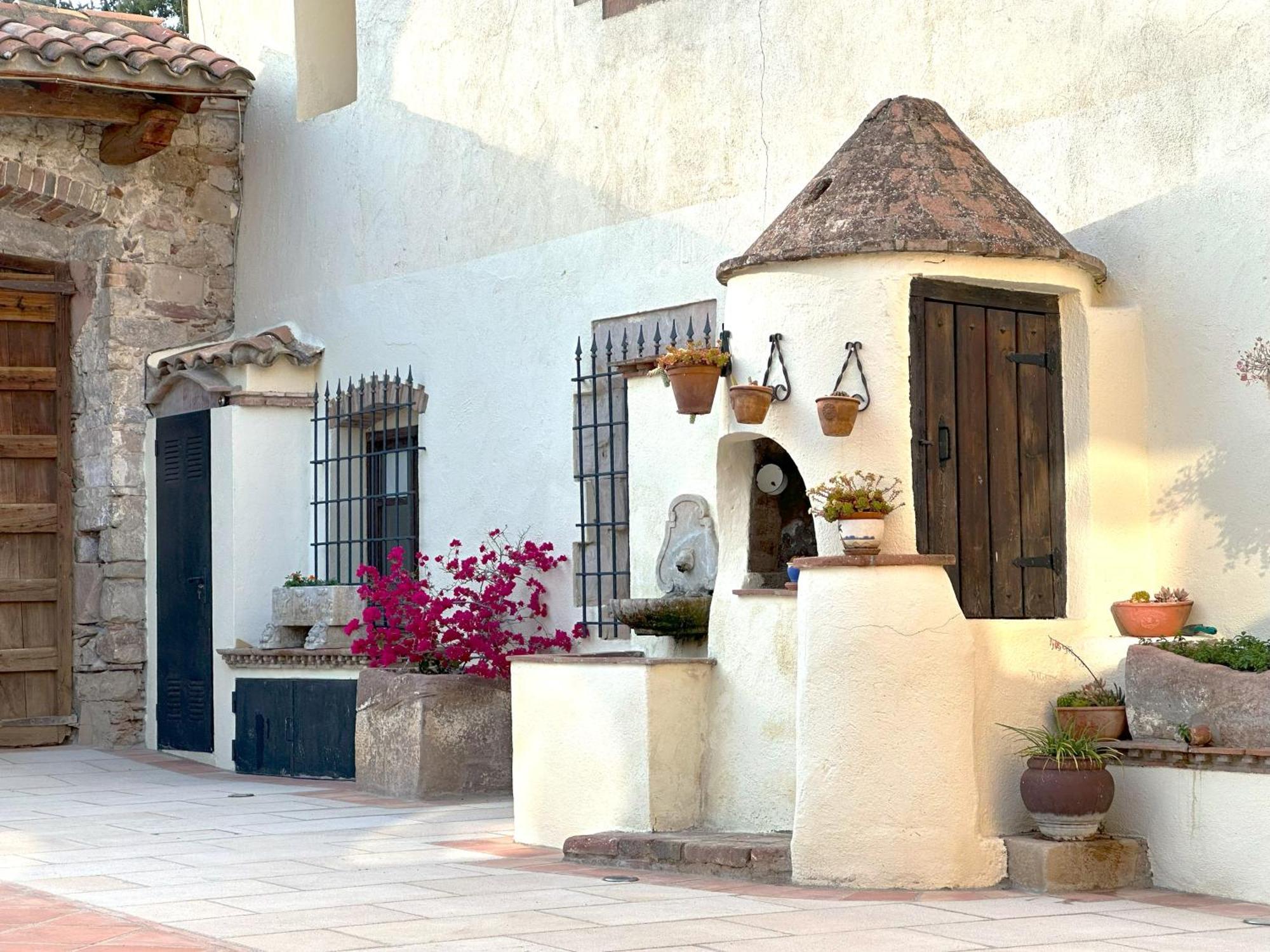 Masia Can Viver - Olive Oil Tourism B&B Bigues I Riells Extérieur photo
