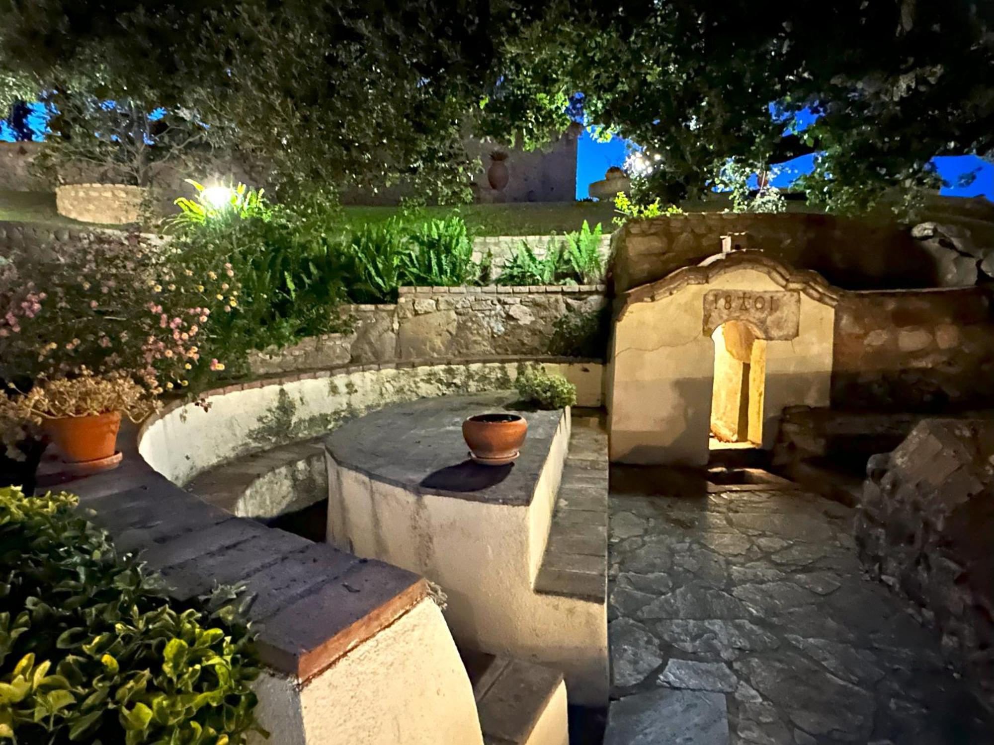 Masia Can Viver - Olive Oil Tourism B&B Bigues I Riells Extérieur photo