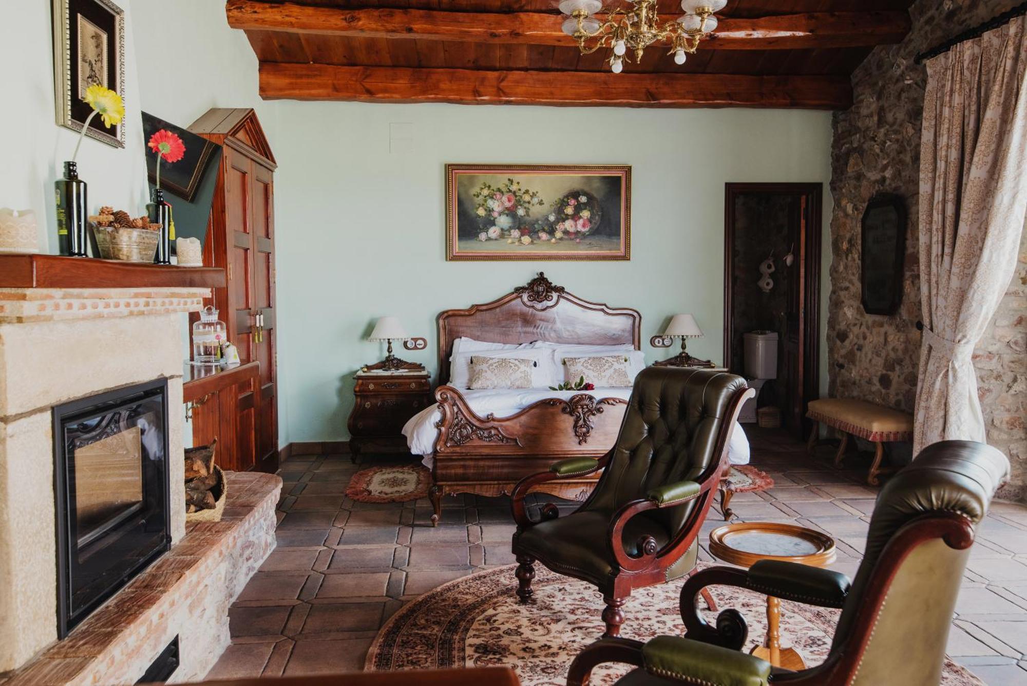 Masia Can Viver - Olive Oil Tourism B&B Bigues I Riells Chambre photo